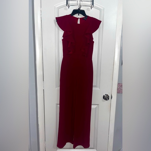 Size small super adorable romper, it’s she so DEMURE! 😉 - Picture 2 of 5